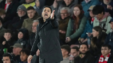 HLV Arteta kêu gọi cầu thủ Arsenal không hoảng loạn trước trận chiến với Sporting